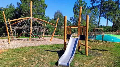 Campsite Les Charmes - Saint-André-d'Allas, Dordogne, France