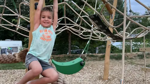 Campsite Les Charmes - Saint-André-d'Allas, Dordogne, France